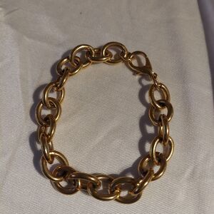 Chain Bracelet Goldtone with Lobster Clasp.